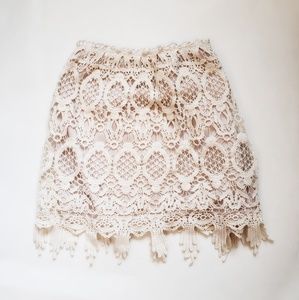 🍂 | NWOT Beige Lace Skirt